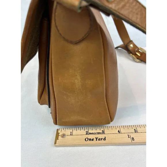 Vintage Tan Leather Crossbody Bag Gold Horseshoe Adjustable Strap - Picture 13 of 14